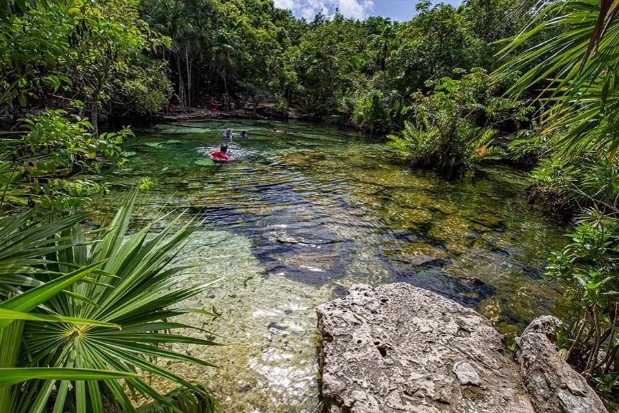 cenote azul 