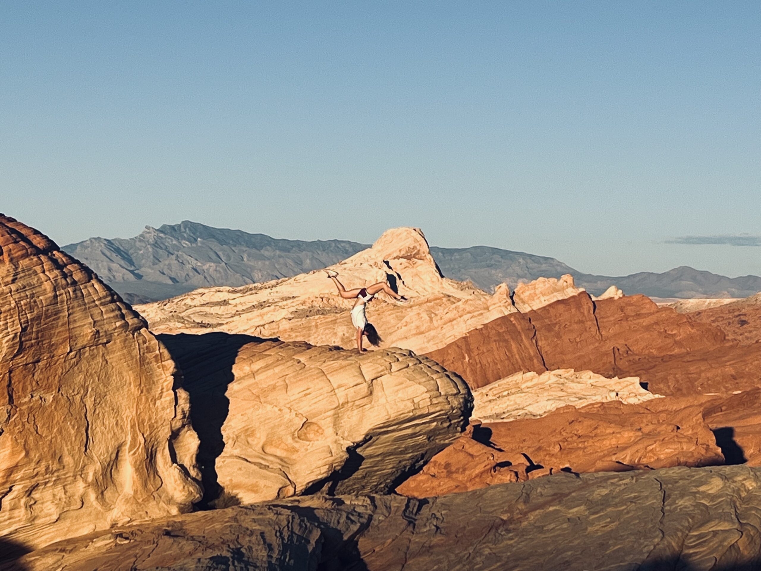 12 Amazing & Unique Day Trips From Las Vegas- Valley of Fire