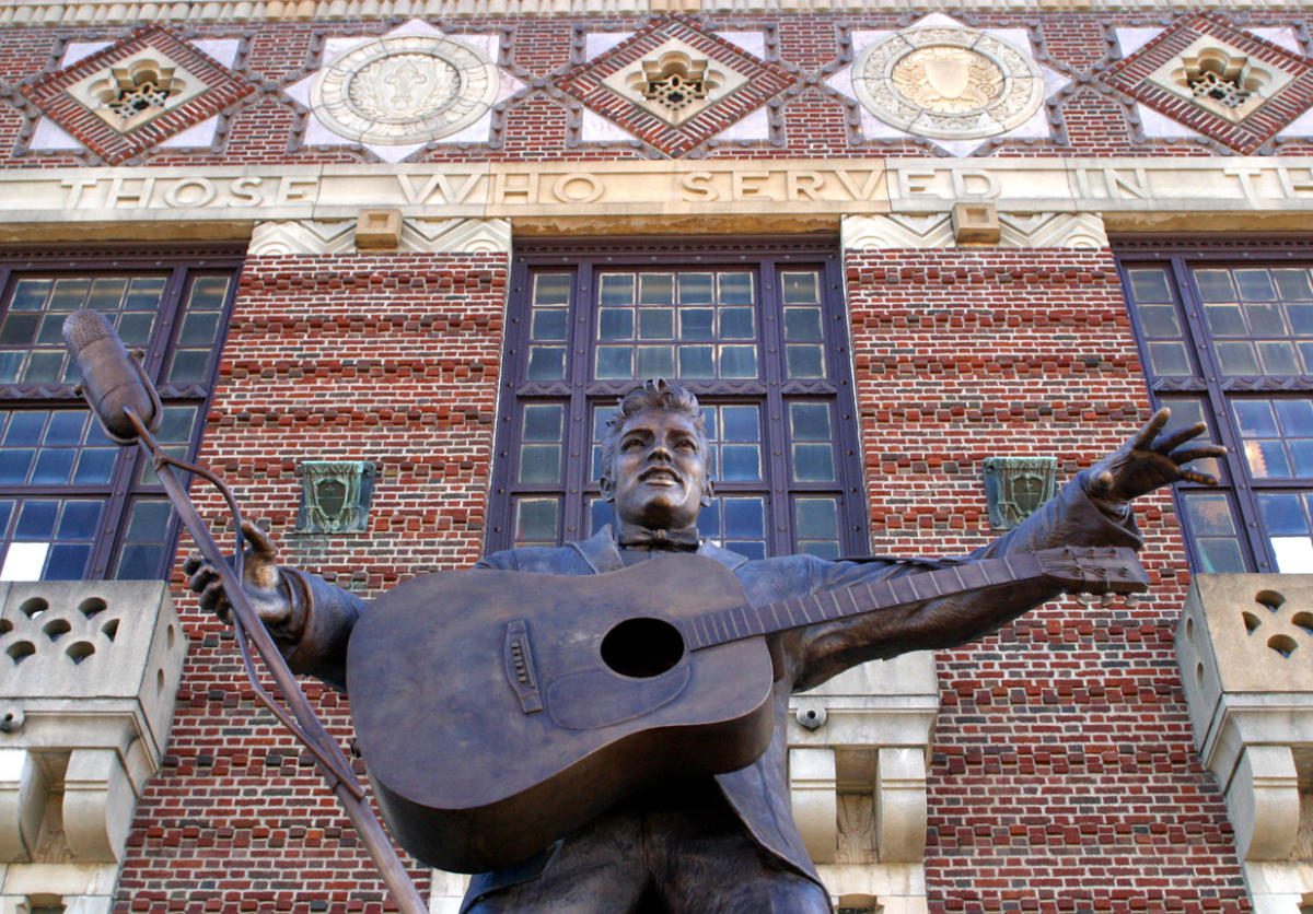 Elvis Presley Statue Shreveport