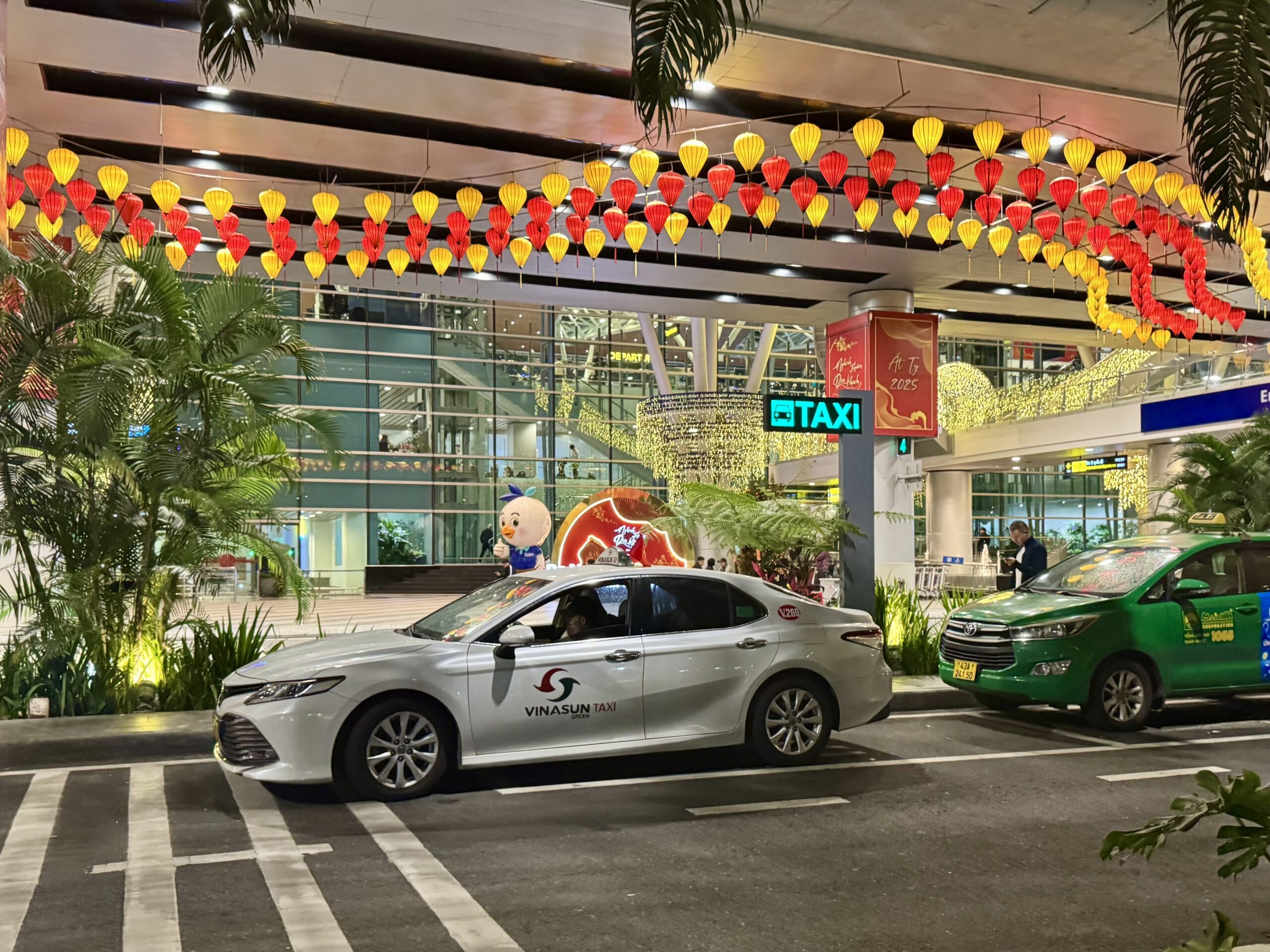 Hoi An Taxi to get to Da Nang Vietnam