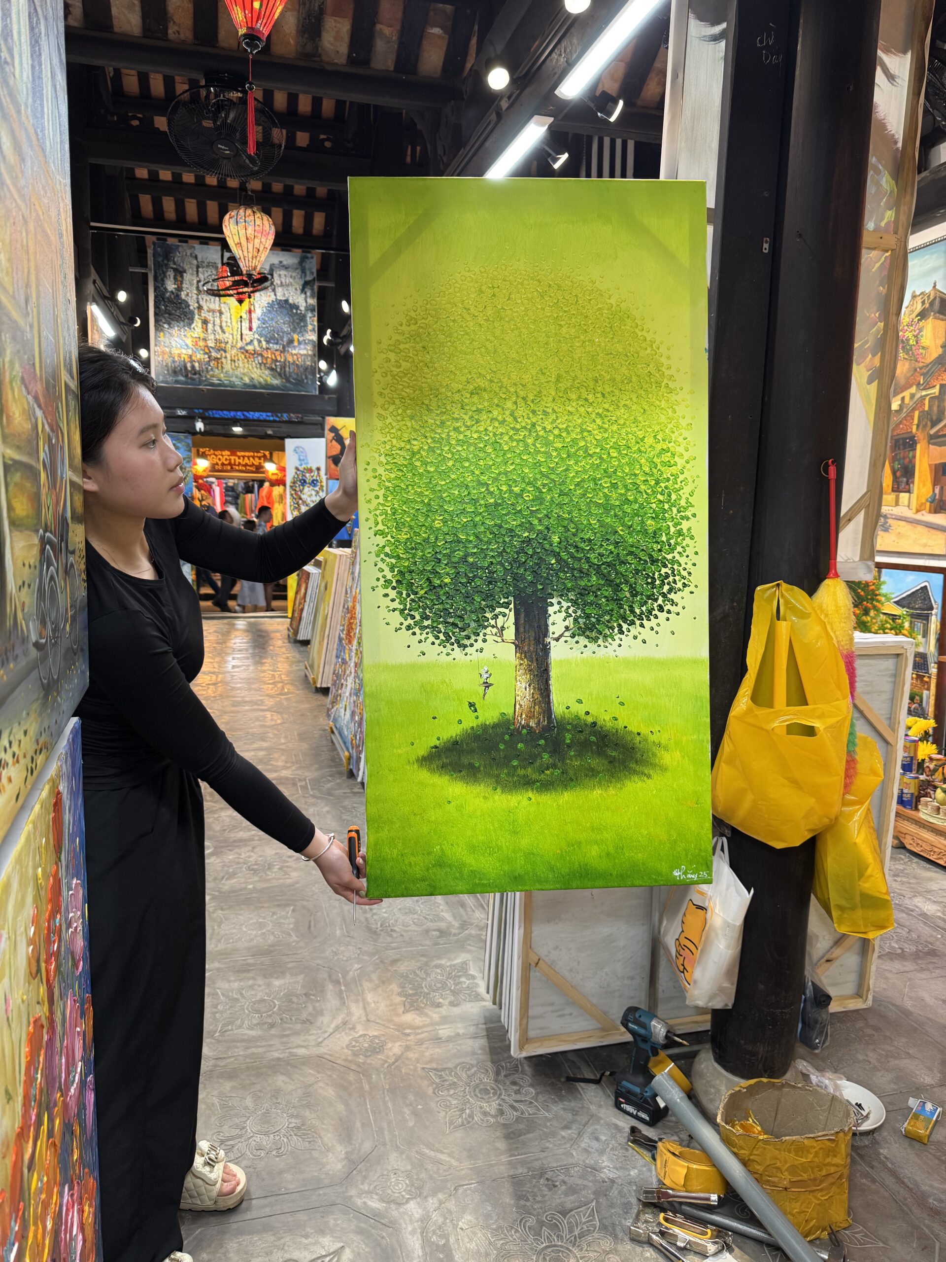 painting in Hoi An Vietnam